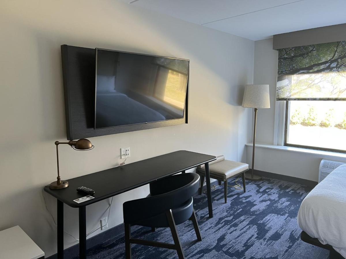 Fairfield Inn & Suites Springfield Энфилд Экстерьер фото
